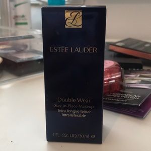 Brand new Estée Lauder double wear foundation